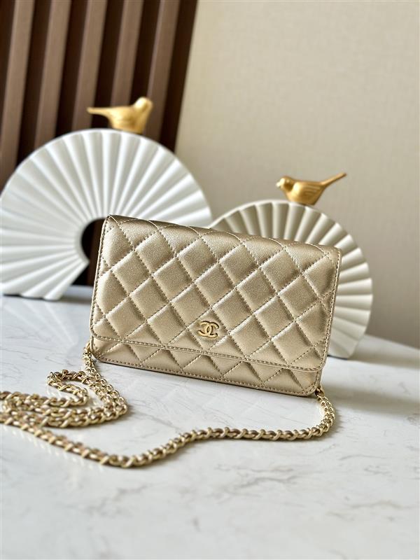 2026127215432244 570